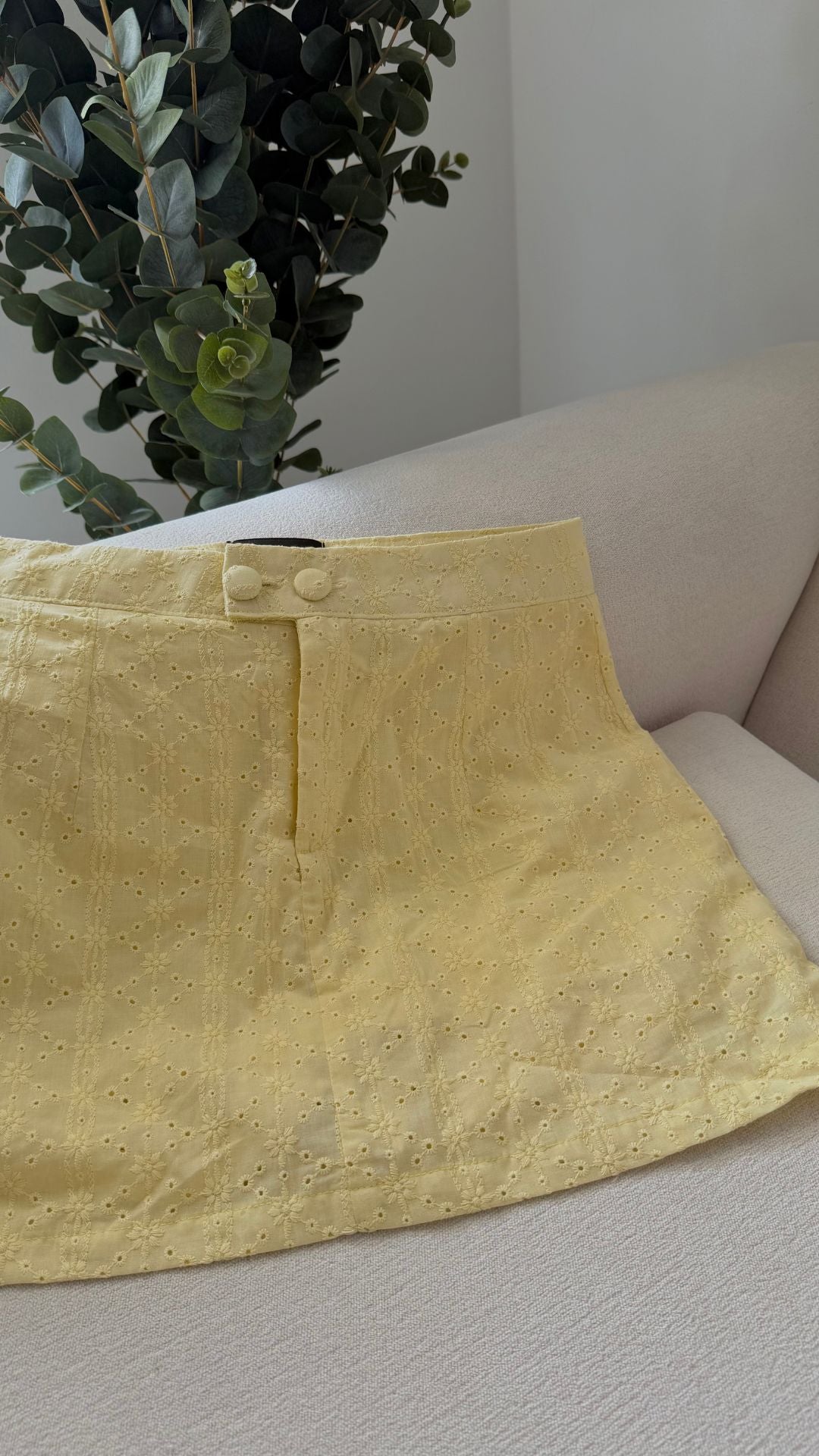 Falda Short Broderi - Butter Yellow