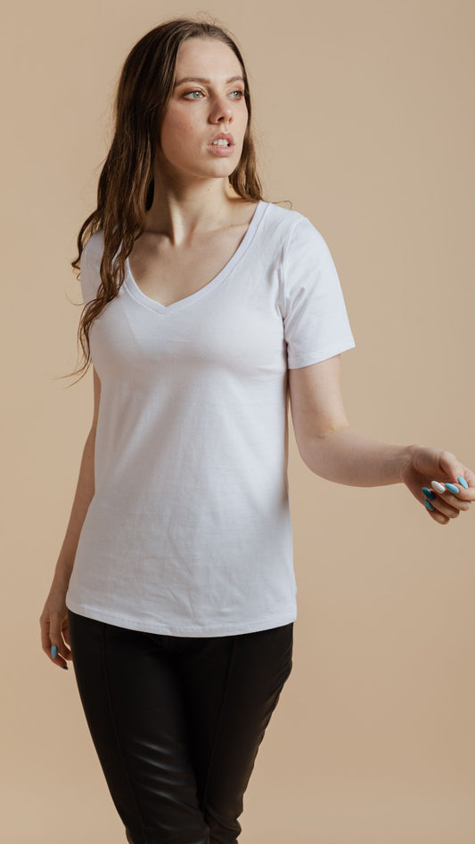 Preventa Básicos Cuello V l Elige tu color favorito